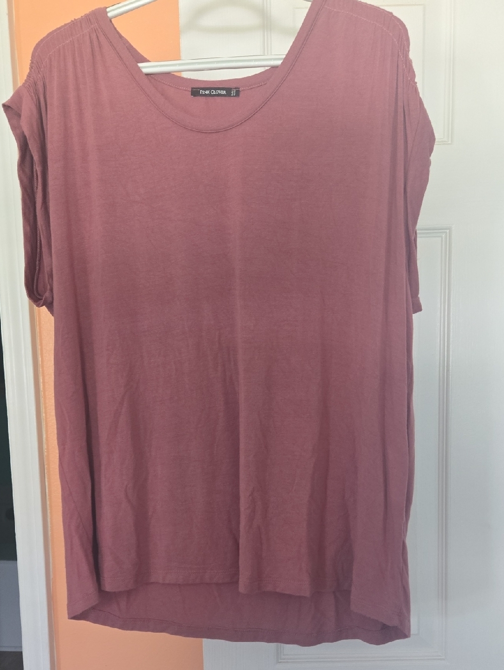 Pink Clover Dusty Rose Short Sleeve Scoop Neck Tee